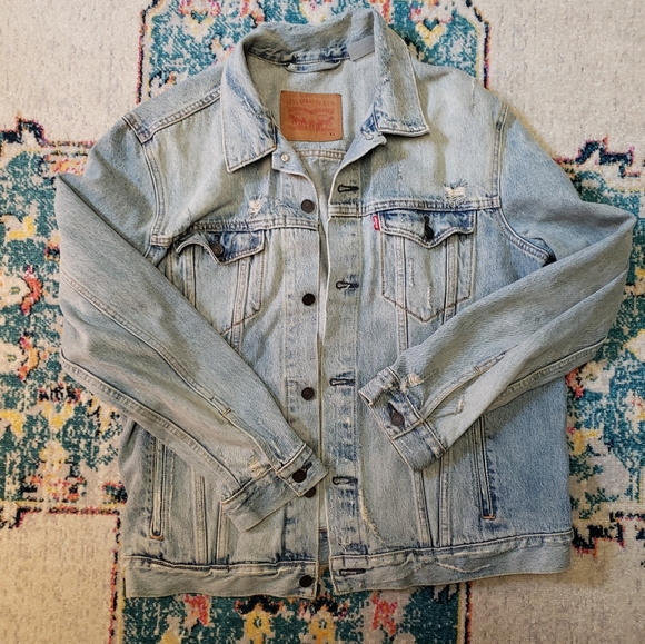 Levi's Other - ⚡BNWOT LEVI STRAUSS & CO. DISTRESSED DENIM JACKET